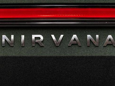 Used 2022 Rivian R1T Adventure image 11