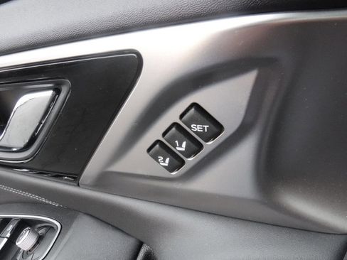 Used 2022 Subaru Outback Limited image 12