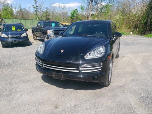 Used 2014 Porsche Cayenne Platinum Edition AWD/4WD image 1