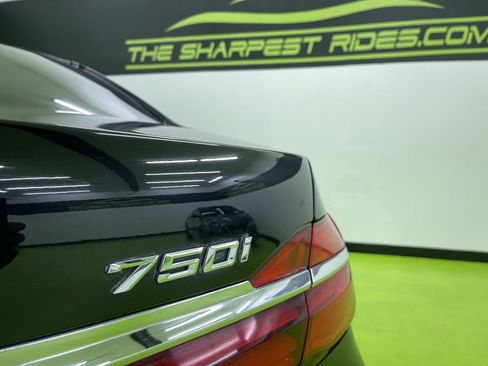 Used 2017 BMW 750i image 14