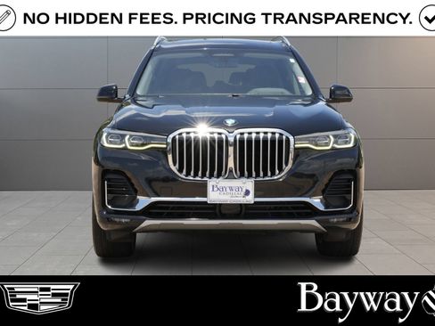 Used 2022 BMW X7 xDrive40i w/ Executive Package AWD/4WD image 2
