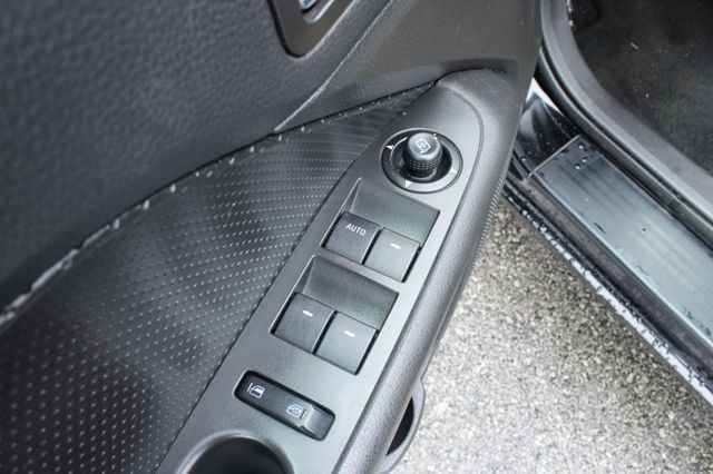 Used 2006 Ford Fusion SEL FWD image 11