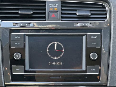 Used 2021 Volkswagen Golf 4-Door image 11