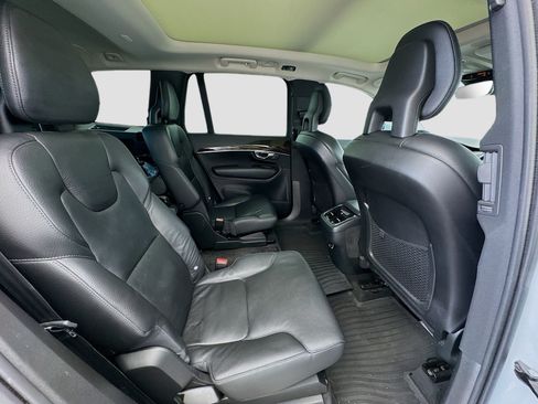Used 2018 Volvo XC90 T6 Momentum w/ Convenience Package AWD/4WD image 19
