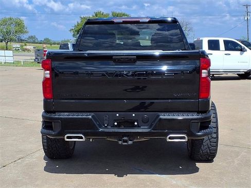 Used 2023 Chevrolet Silverado 1500 Custom Trail Boss w/ LPO, Dark Essentials Package image 5