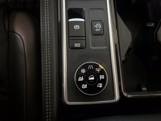 Used 2024 Nissan Pathfinder Platinum AWD/4WD image 23