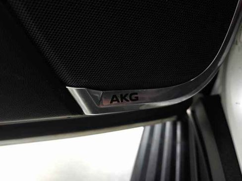 Used 2021 Cadillac Escalade Sport w/ Driver Assist Tech Package image 17