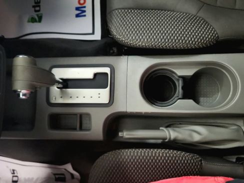 Used 2019 Nissan Frontier Desert Runner image 32