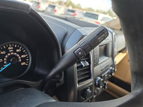 Used 2017 Ford F150 XLT image 24