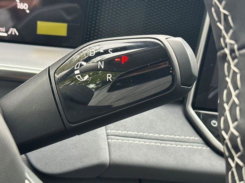 New 2026 Volkswagen Tiguan SE image 20