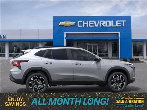 New 2026 Chevrolet Trax RS w/ Sunroof Package image 5