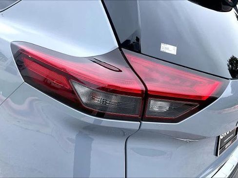 Certified 2023 Nissan Rogue SL AWD/4WD image 29