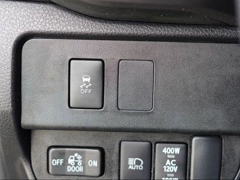 Certified 2023 Toyota Tacoma TRD Off-Road image 19