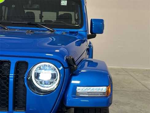 Used 2022 Jeep Gladiator Overland image 10