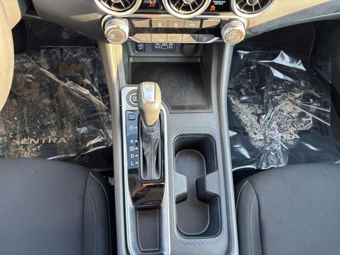 Used 2025 Nissan Sentra SV image 40