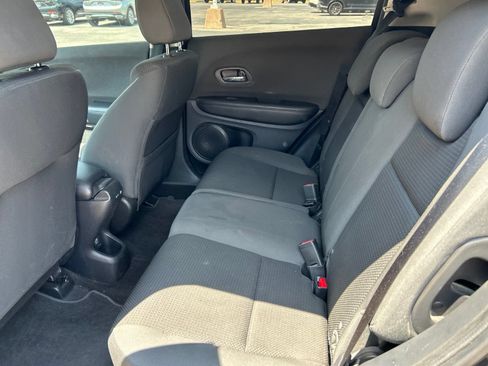 Used 2020 Honda HR-V LX image 9