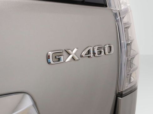 Used 2020 Lexus GX 460 Premium w/ Premium Package AWD/4WD image 12