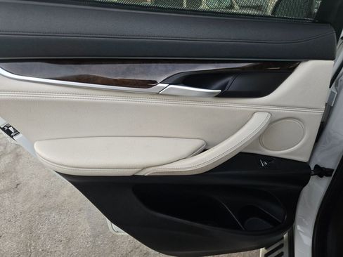 Used 2015 BMW X6 xDrive35i image 12