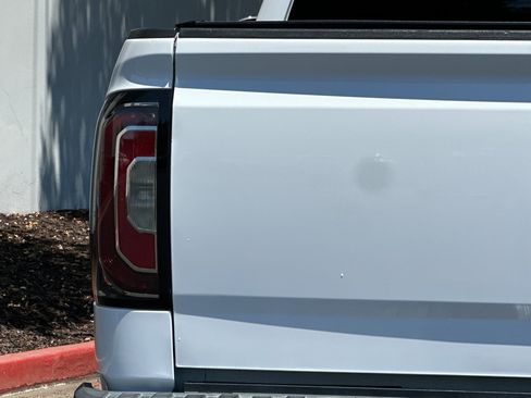 Used 2018 GMC Sierra 1500 SLT w/ SLT Premium Package image 46