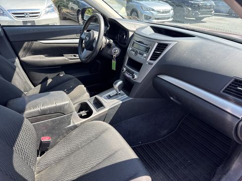Used 2010 Subaru Legacy 2.5i AWD/4WD image 15