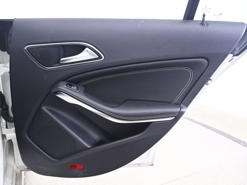 Used 2018 Mercedes-Benz CLA 250 4MATIC image 16