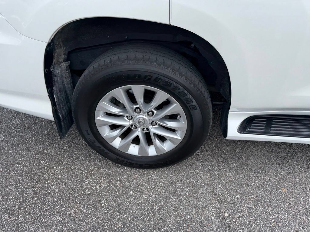 Used 2022 Lexus GX 460 Premium w/ Premium Package AWD/4WD image 5