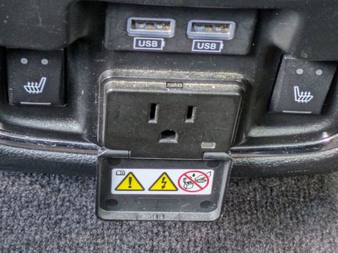 Certified 2017 Jeep Grand Cherokee Limited w/ Luxury Group II image 11