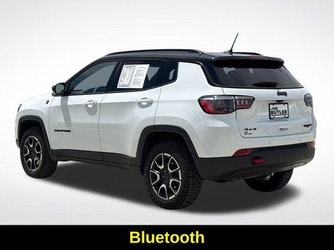 Used 2025 Jeep Compass Trailhawk AWD/4WD image 4