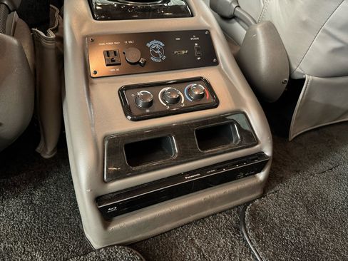 Used 2013 Chevrolet Express 1500 image 35