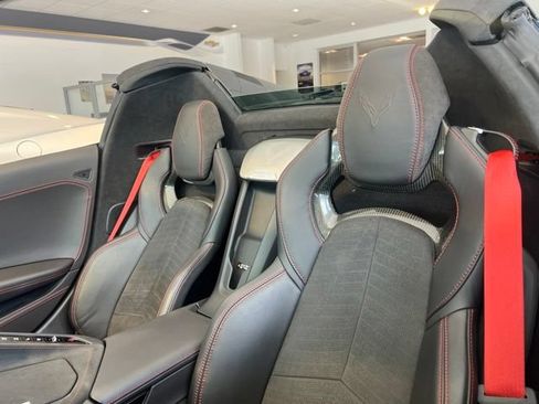 Used 2023 Chevrolet Corvette Stingray Premium Conv w/ Battery Protection Package RWD image 28