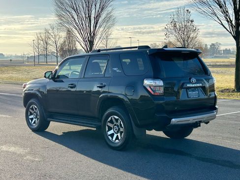 Used 2021 Toyota 4Runner TRD Off-Road image 6