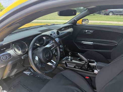 Used 2017 Ford Mustang GT w/ GT Performance Package RWD image 11