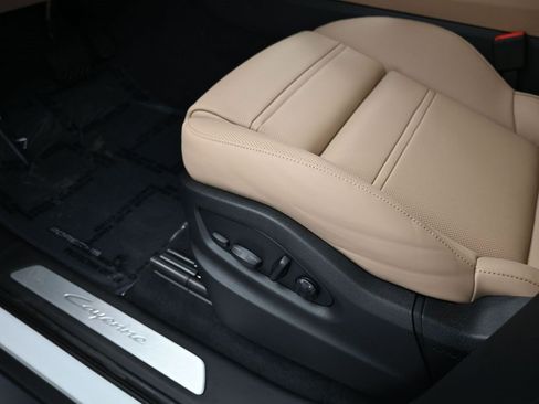 Certified 2026 Porsche Cayenne E-Hybrid image 23