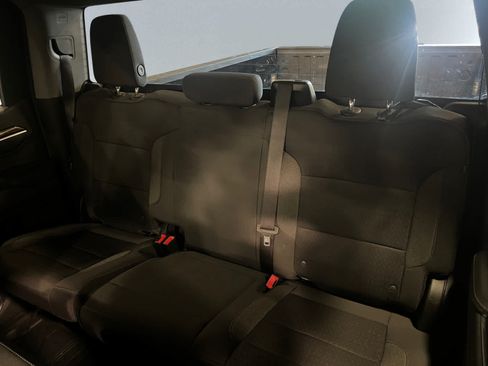 Used 2023 Chevrolet Silverado 1500 LT AWD/4WD image 18