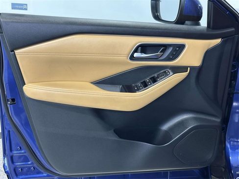 Used 2023 Nissan Rogue Platinum w/ Platinum Premium Package image 15