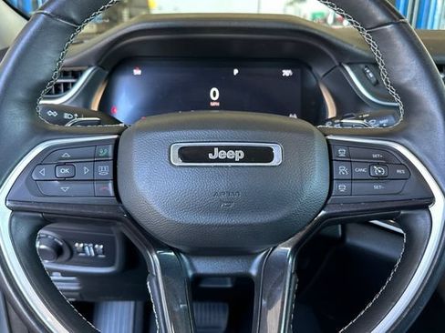 Used 2022 Jeep Grand Cherokee L Laredo w/ Luxury Tech Group I AWD/4WD image 29