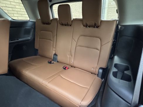 New 2026 Nissan Pathfinder Platinum AWD/4WD image 40