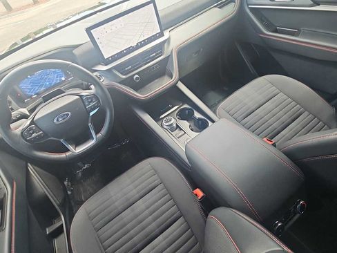 Used 2025 Ford Explorer ST-Line w/ ST-Line Street Pack AWD/4WD image 23