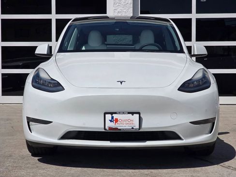 Used 2021 Tesla Model Y Long Range image 10