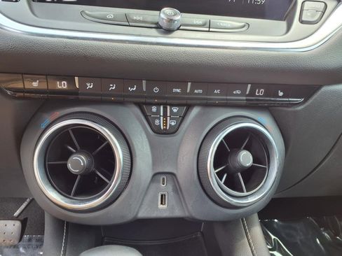 Used 2023 Chevrolet Blazer LT image 21