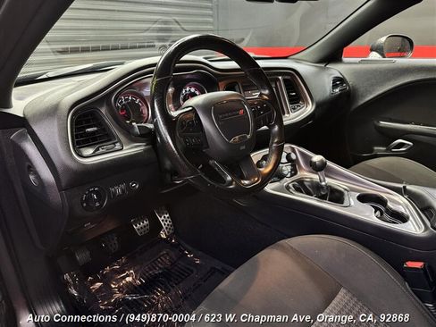 Used 2019 Dodge Challenger R/T image 11