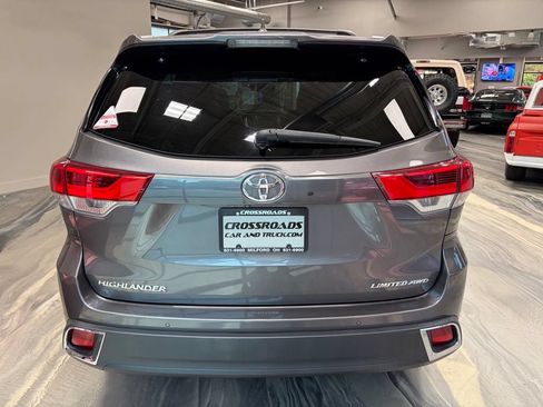 Used 2017 Toyota Highlander Limited AWD/4WD image 37