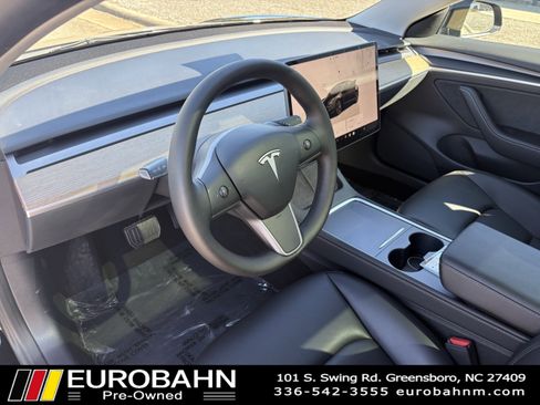 Used 2023 Tesla Model 3 Standard Range image 8