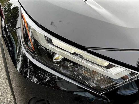 Certified 2022 Toyota RAV4 XLE image 25