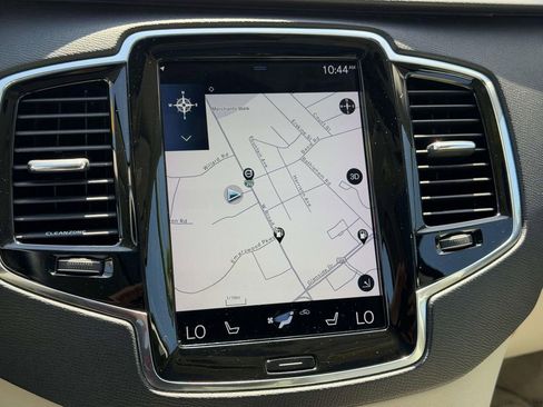 Used 2016 Volvo XC90 T6 Momentum w/ Momentum Plus Package AWD/4WD image 3