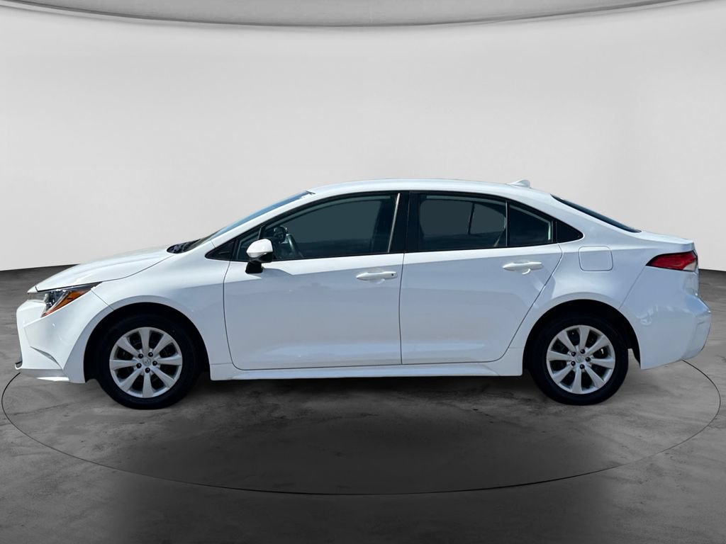 Used 2024 Toyota Corolla LE FWD image 4
