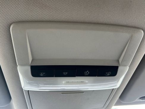Used 2024 Nissan Rogue S FWD image 7