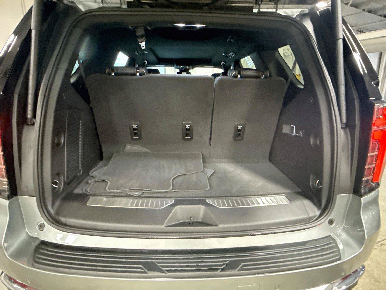 Used 2026 Chevrolet Tahoe Premier w/ Sun And Tow Package AWD/4WD image 26