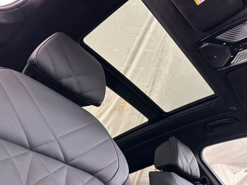 Used 2026 BMW X7 xDrive40i w/ Executive Package image 17