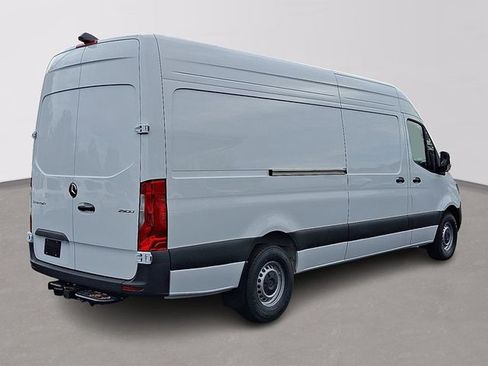 Used 2026 Mercedes-Benz Sprinter 2500 image 4